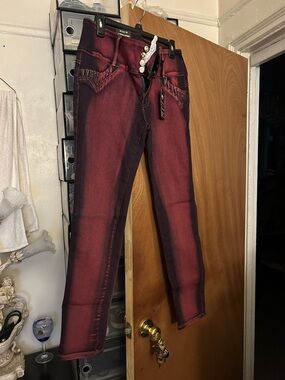 Women's Skinny Jeans in Burgundy - Stylish Stretch Fit